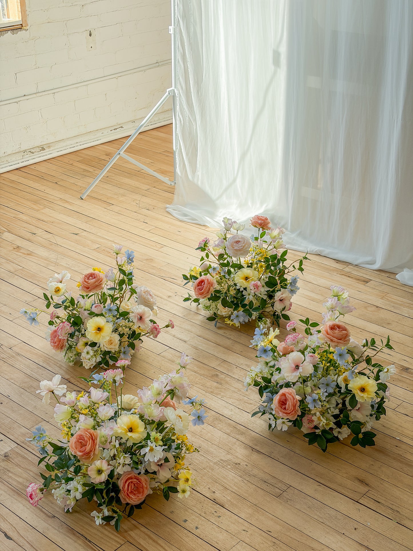 Ground / Aisle Arrangements